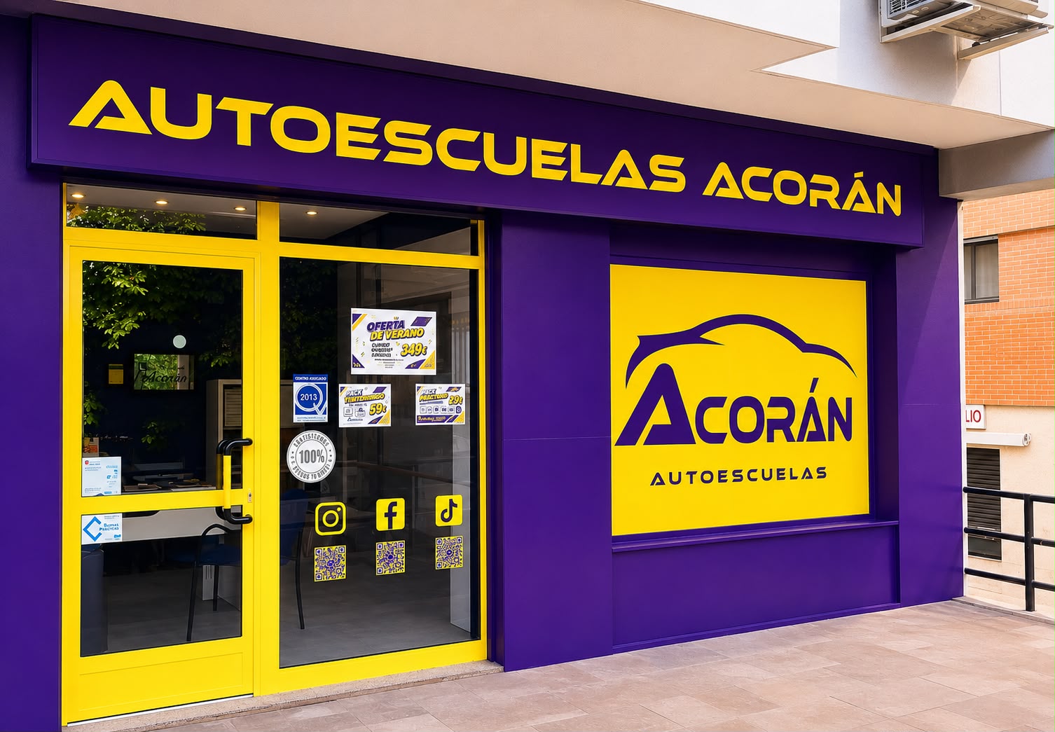 Fachada de Autoescuela Acorán